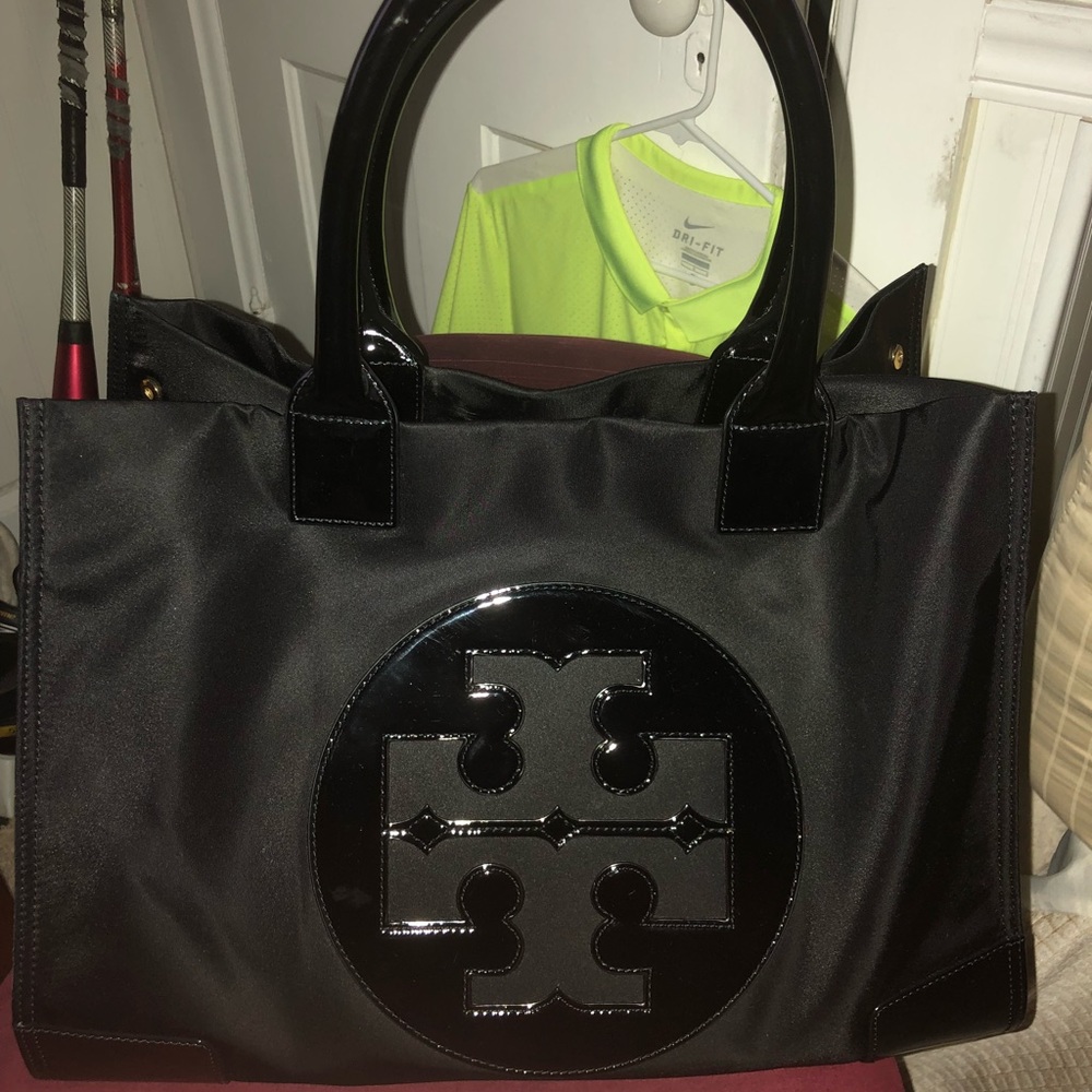 Handbag.